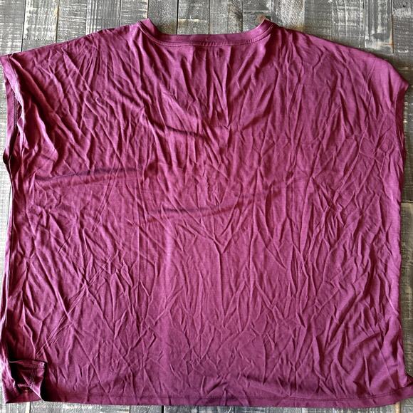 Edgely Boxy V-Neck T-Shirt Plus Size 2X Short Sleeve - Picture 4 of 5